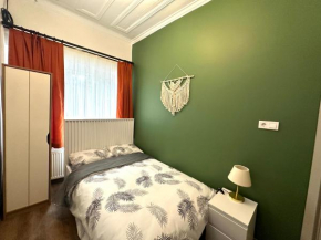 Yellowhouse Room 1